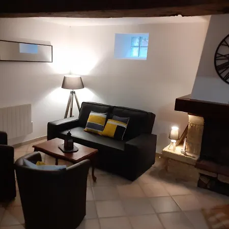 Dans La Maison D'A Cote Azerables Extérieur photo