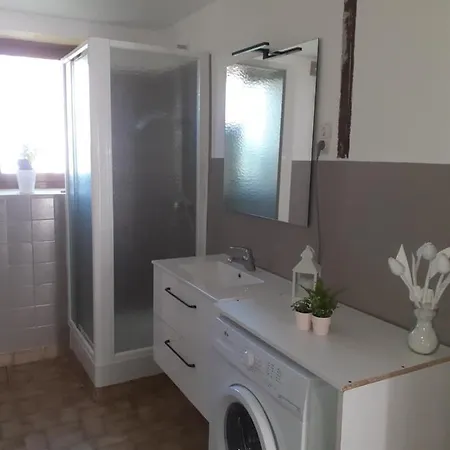 Dans La Maison D'A Cote Azerables Extérieur photo