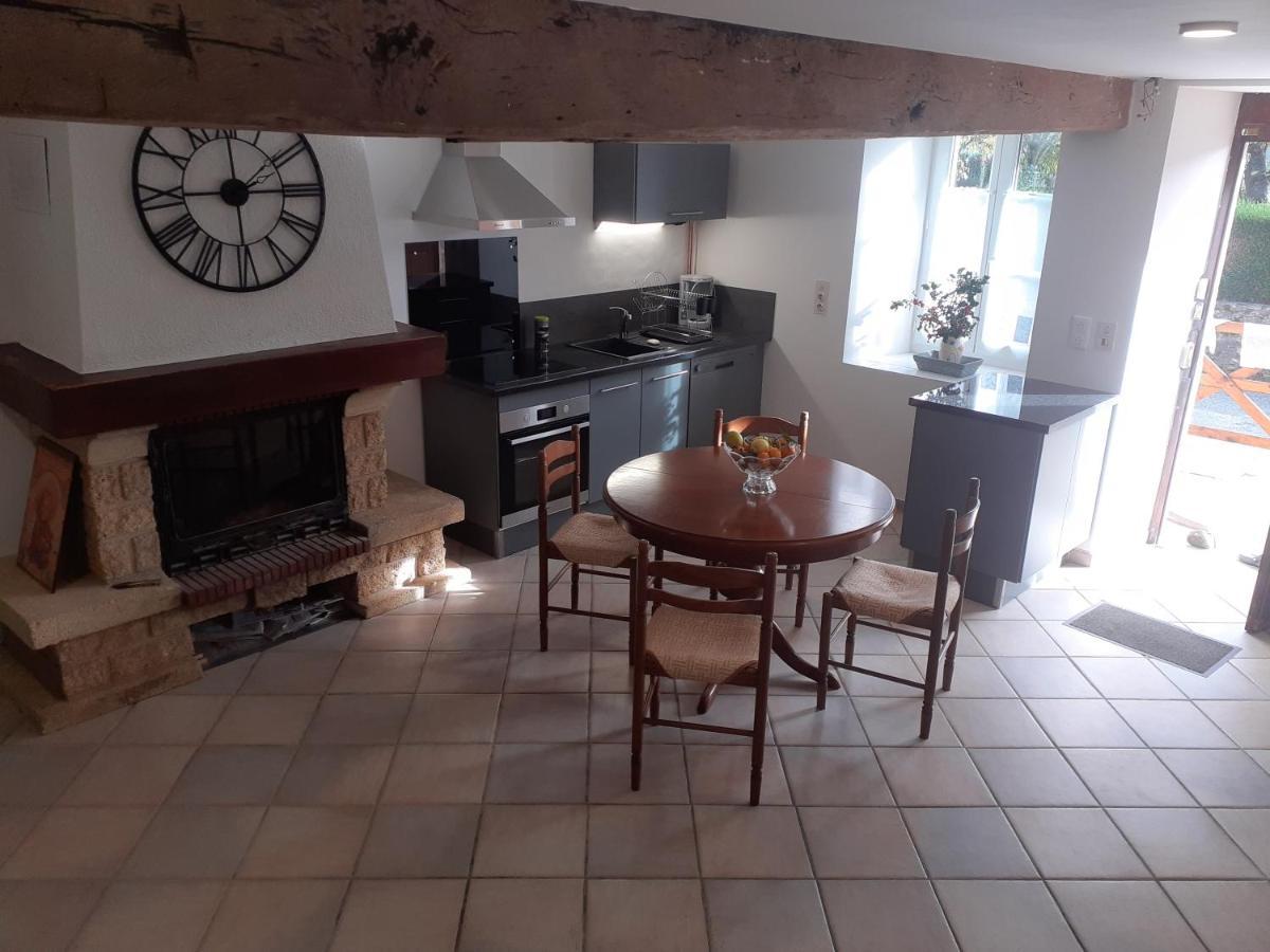 Dans La Maison D'a Cote Holiday home *